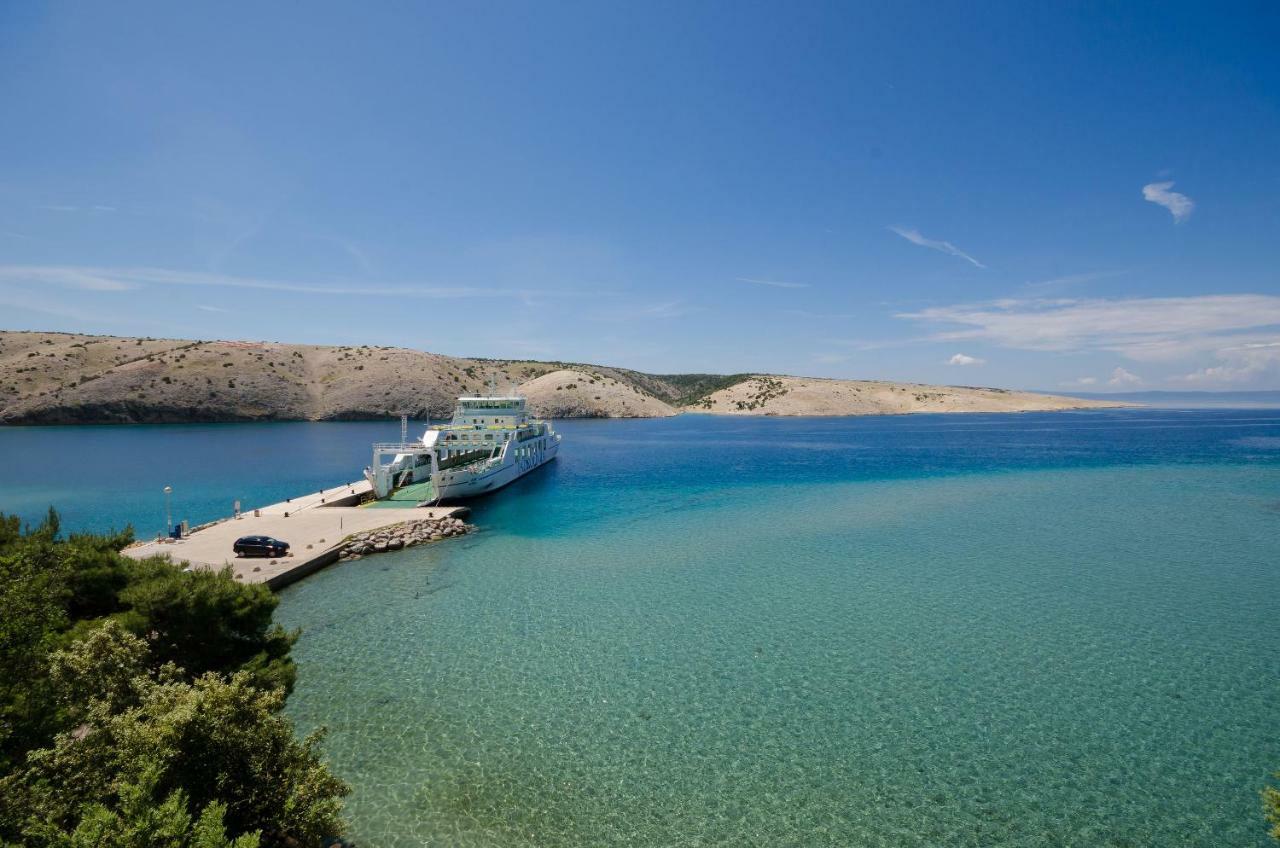 Apartments By The Sea In Лопар Екстериор снимка