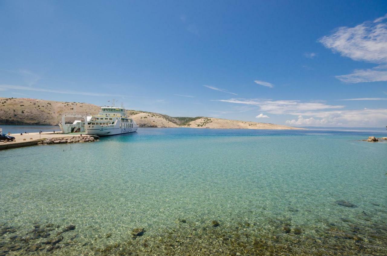 Apartments By The Sea In Лопар Екстериор снимка