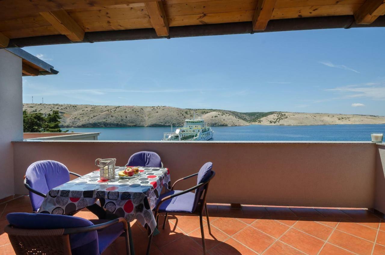 Apartments By The Sea In Лопар Екстериор снимка